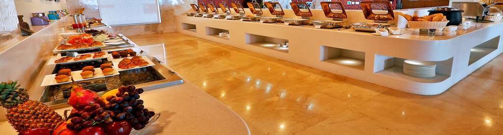 Ramada By Wyndham Ghaziabad Vasundhara Hotel Restoran foto